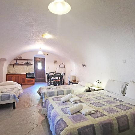 Guesthouse Toxotis Pyrgos Dirou Экстерьер фото