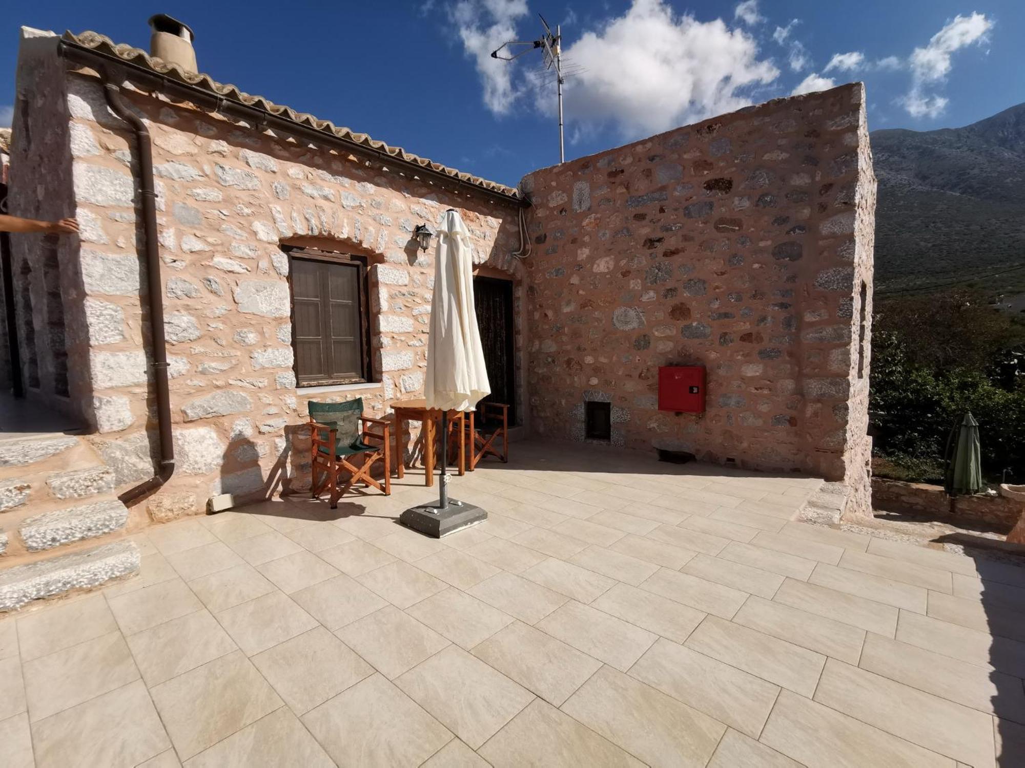 Guesthouse Toxotis Pyrgos Dirou Экстерьер фото